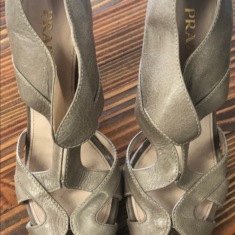 Shoes - Picture 2 of 8